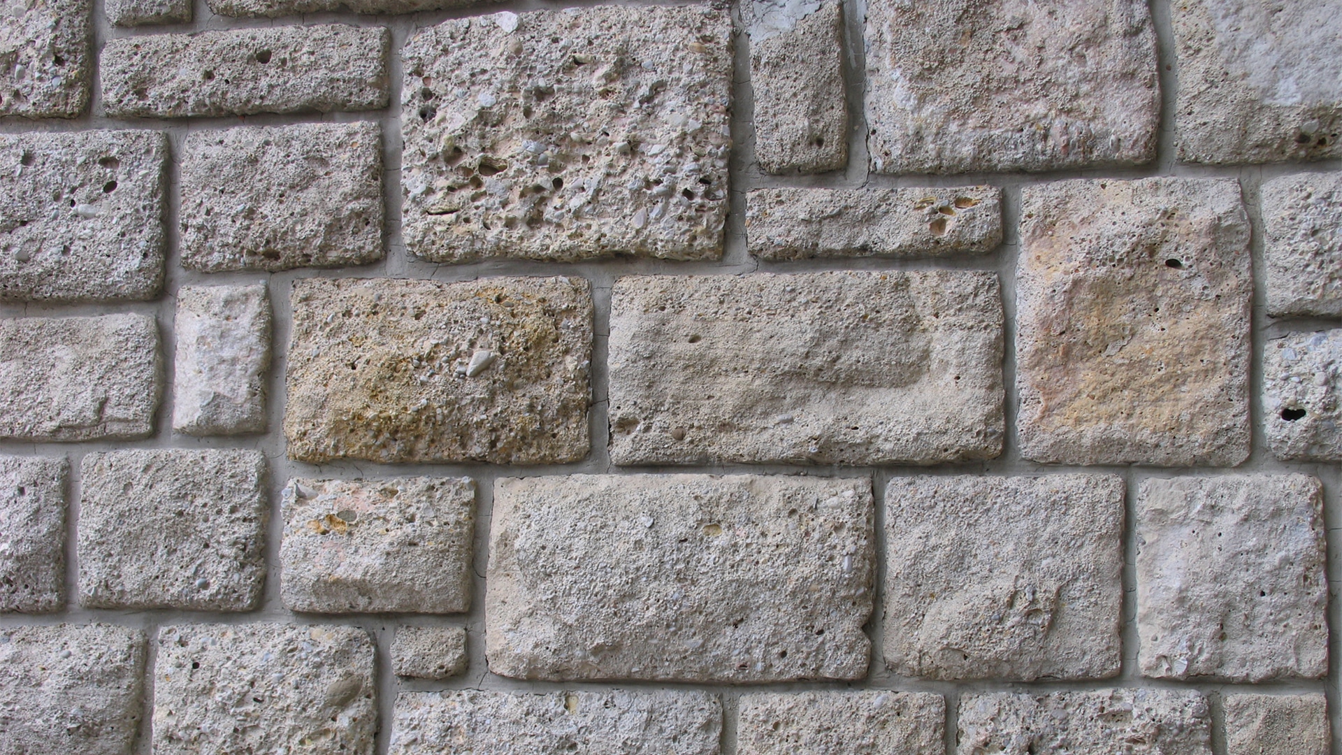 Coursed stonework Coursed stonework